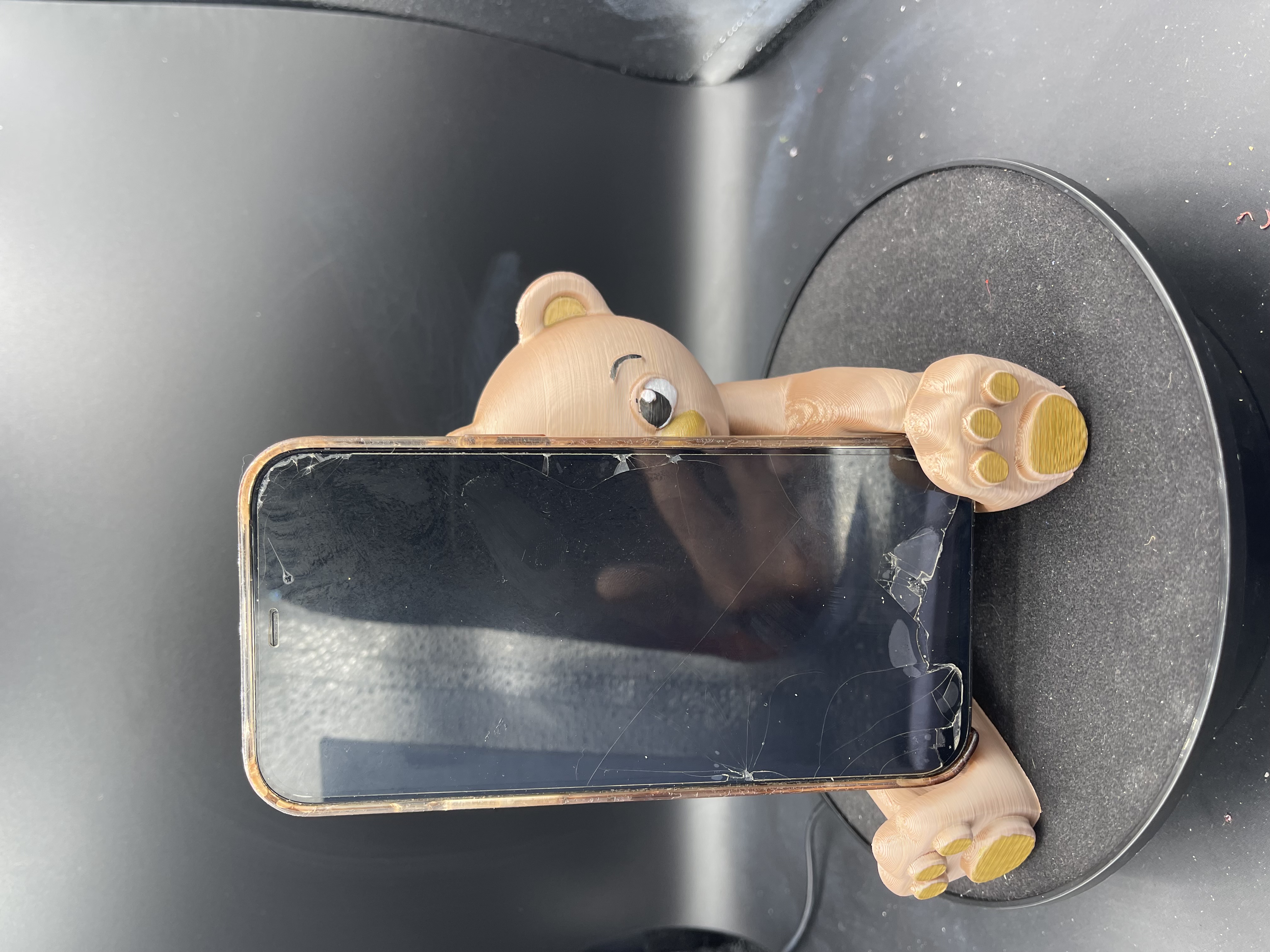 BEARY HANDY PHONE HOLDER!