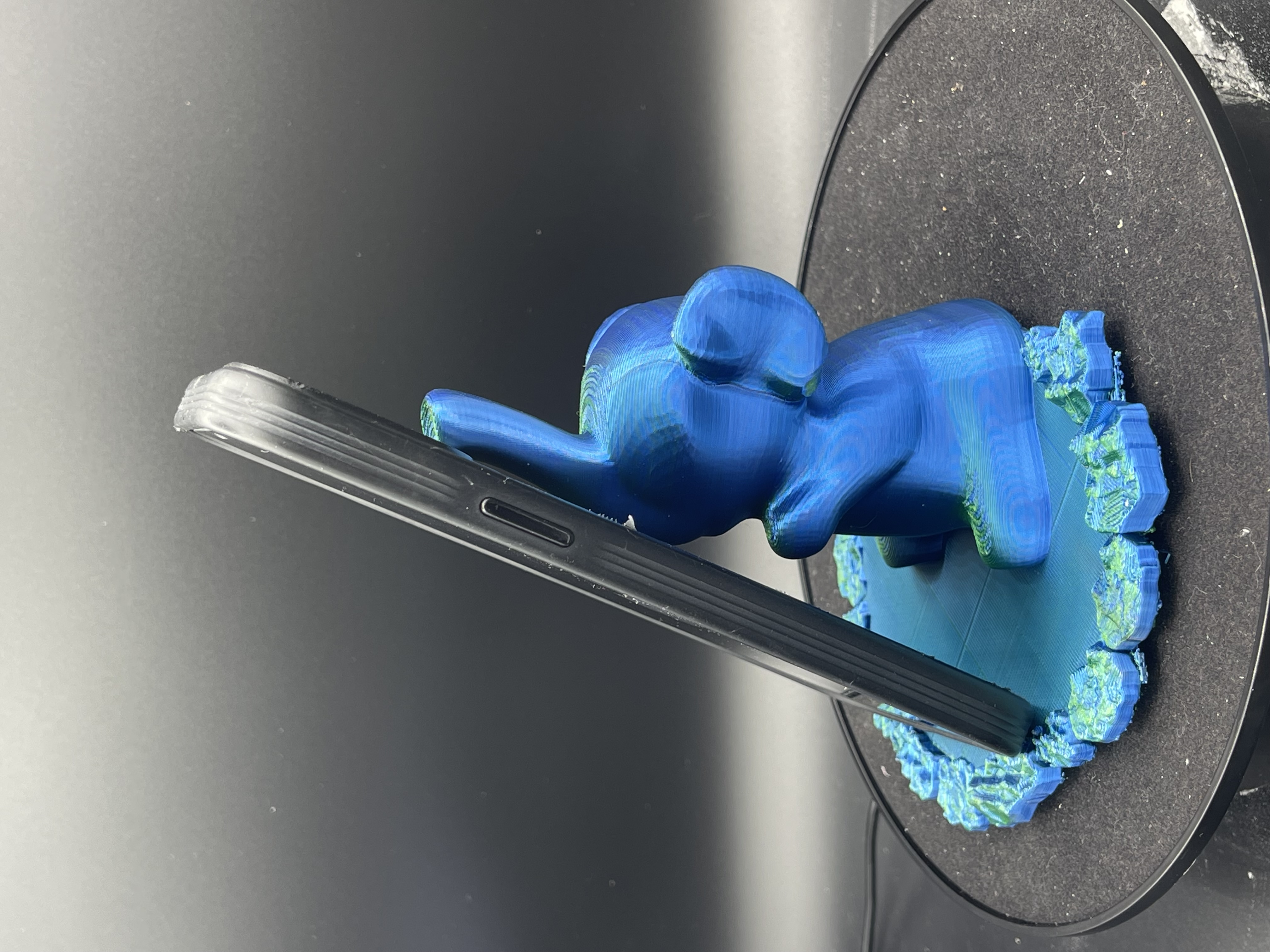 ELEPHANT PHONE STAND!