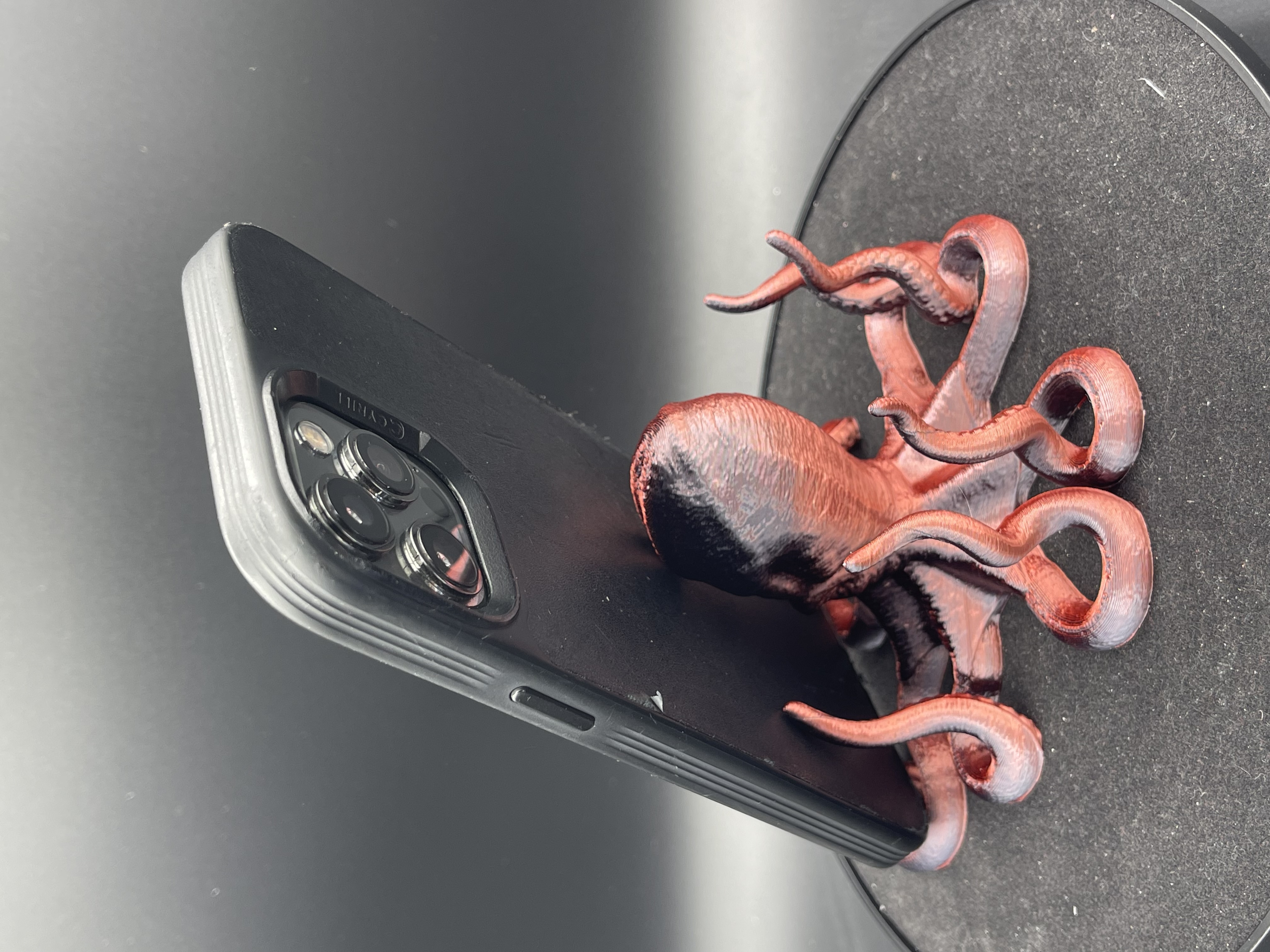 CUTE OCTOPUS PHONE HOLDER!